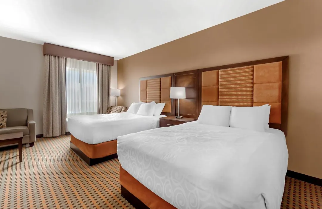 Best Western Plus Hinton Inn & Suites-1