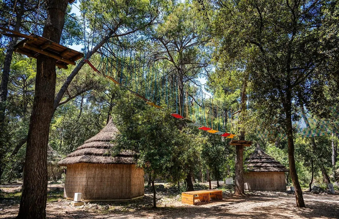 Pine Beach Bungalows All Inclusive-1