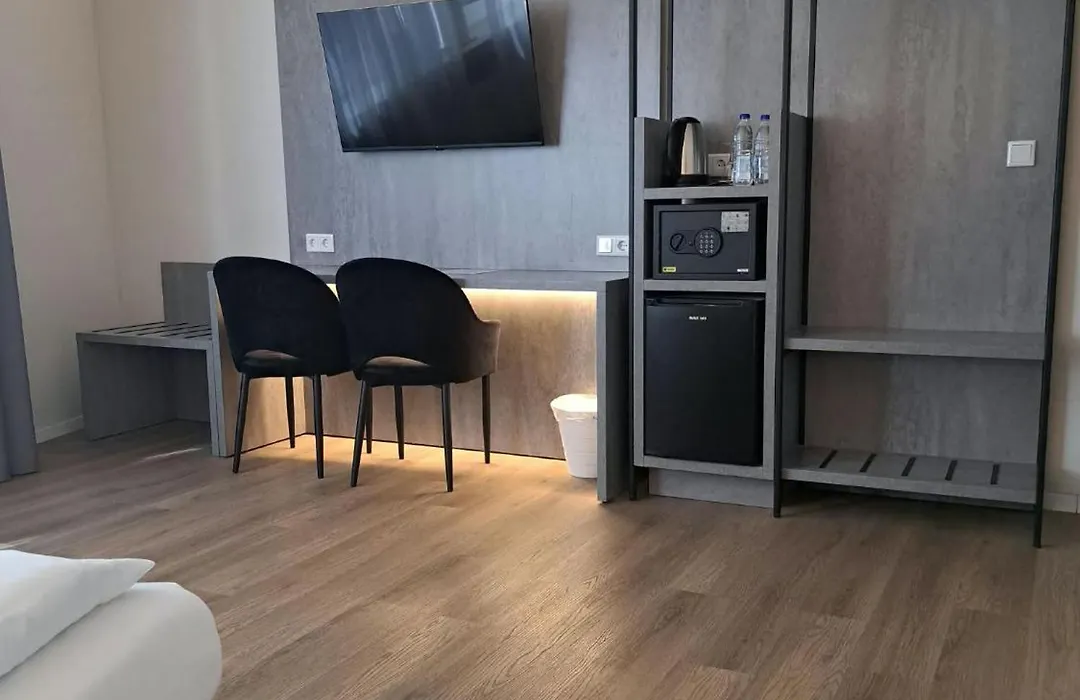 Diamonds Hotel-1