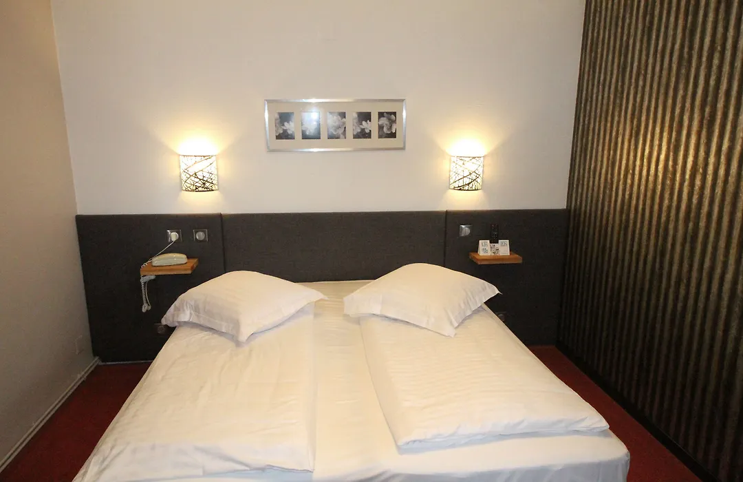Hôtel 3 étoiles et Restaurant - Le Verger De Bischwiller - Logis Hotels-1