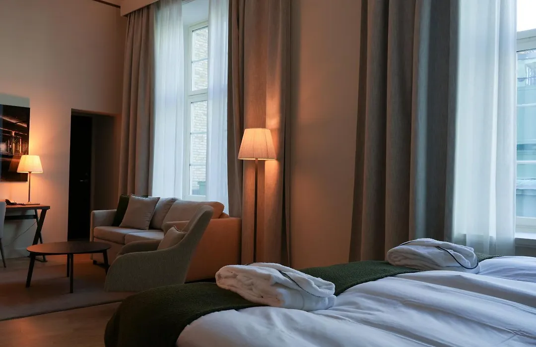 Clarion Hotel Post-1