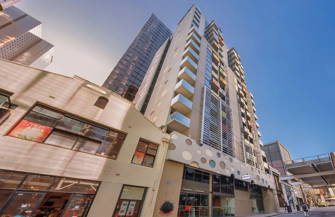 Brady Hotels Central Melbourne-1