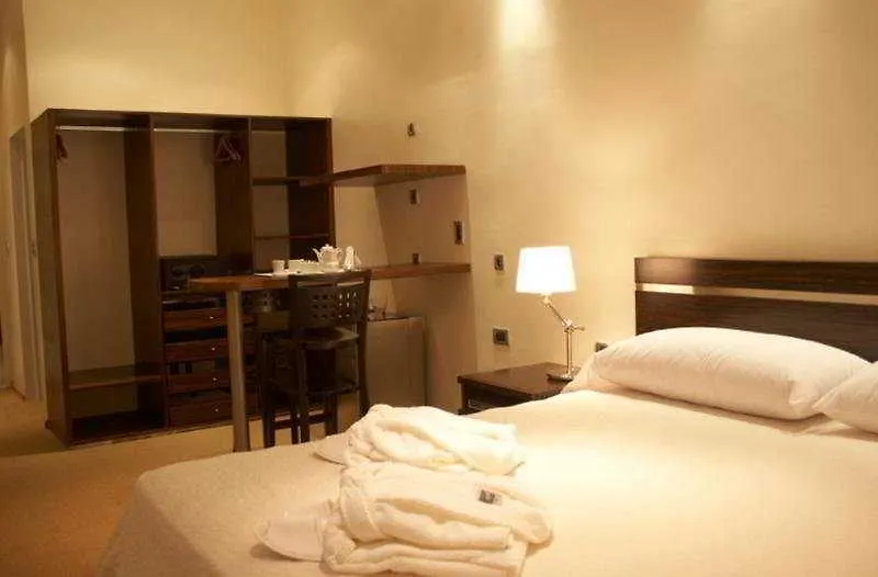 2055 Boutique Hotel * Low Cost *-1