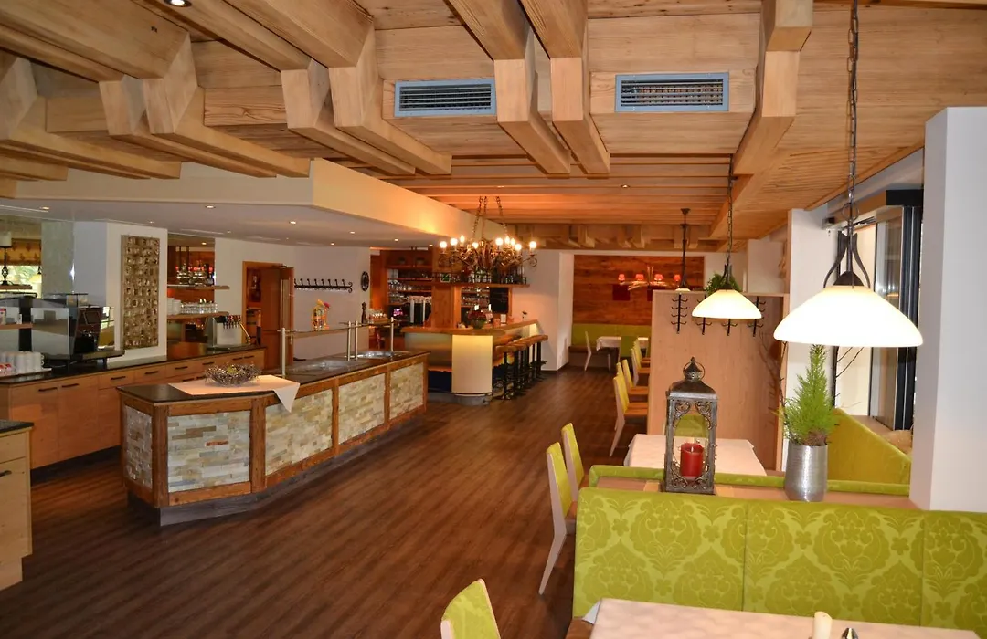 Hotel Alpenblick-1
