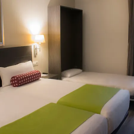 Mercure Madrid Centro-3