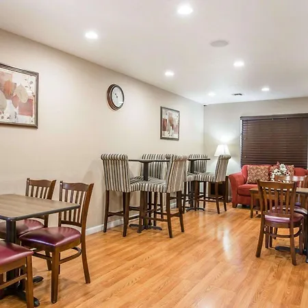 Quality Inn & Suites Woodland - Sacramento Airport-2