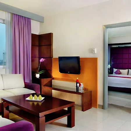 Royal Palm Hotel & Conference Center Cengkareng-3