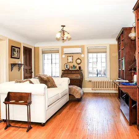 Stone Chalet Bed & Breakfast Inn-3