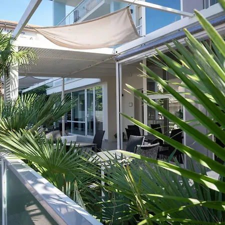 Hotel Smart Cervia B&B-3