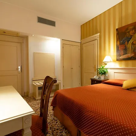Hotel Bella Venezia-2