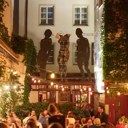 Hotel Orphee - Grosses Haus-2