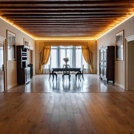 Palazzo Titti Rialto Suites-3