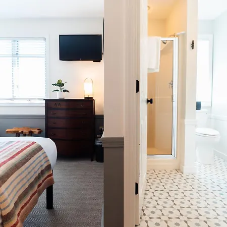 Mercury Hotel Provincetown-2