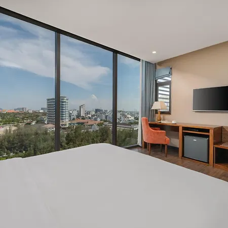 Yarra Ocean Suites Danang-2
