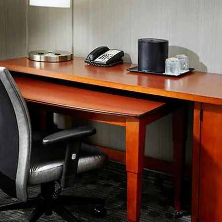 Courtyard By Marriott Akron Stow-2