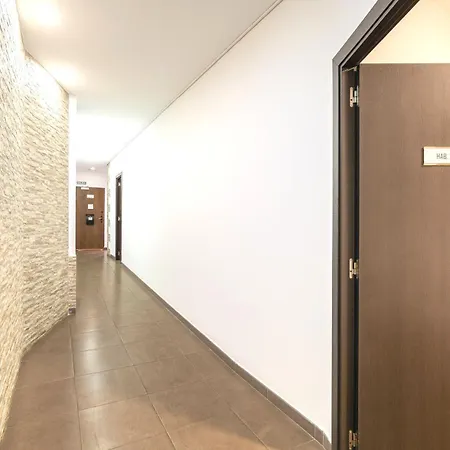 Laramond Barcelona Rooms-3