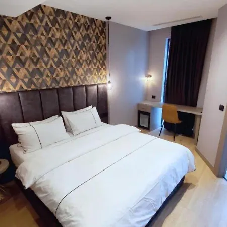 Starlight Hotel-2