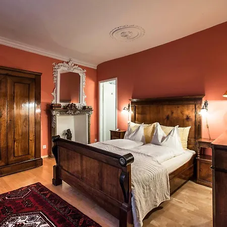Swiss Historic & Garten Hotel Villa Carona-2