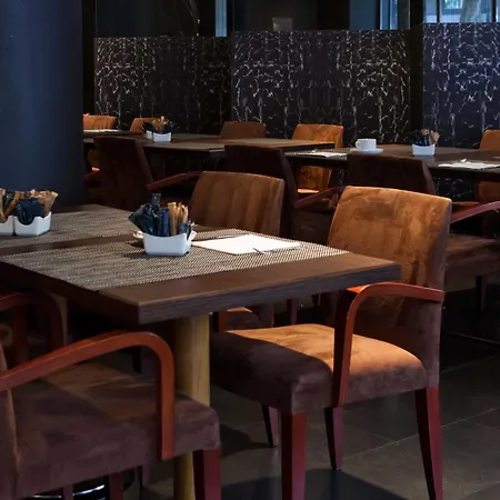 Ac Hotel Carlton Madrid By Marriott-3