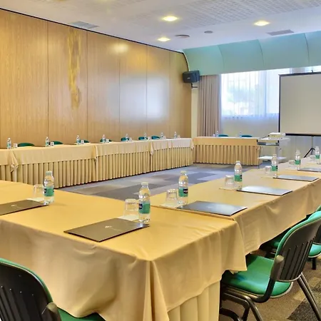 Hotel Cinquentenario & Conference Center-2
