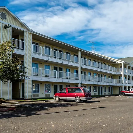Hometowne Studios By Red Roof Salem, Or-2