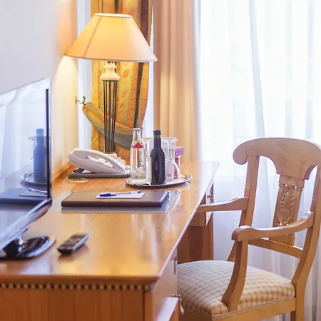Hotel Domicil Berlin by Golden Tulip-3