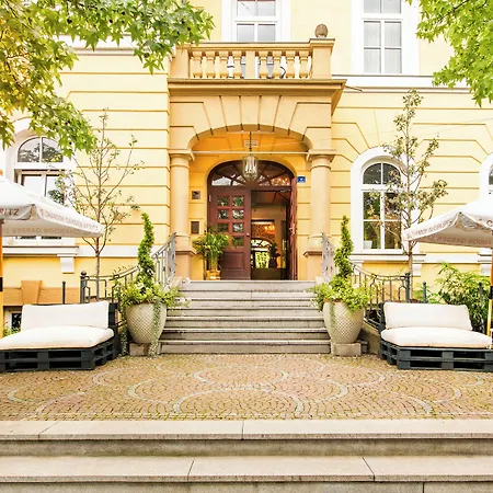 Boutique Hotel Krone Muenchen-2