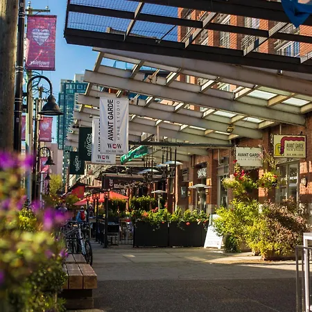 Opus Vancouver-3