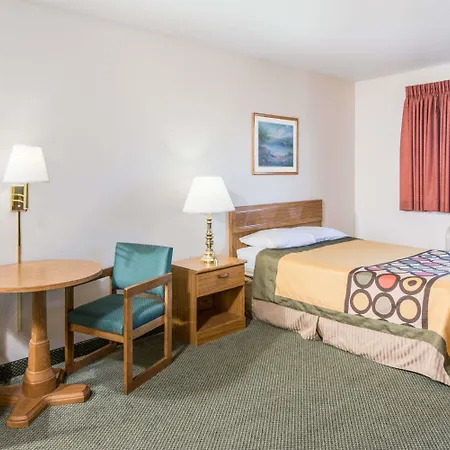 Super 8 By Wyndham West Middlesex/Sharon Area-2