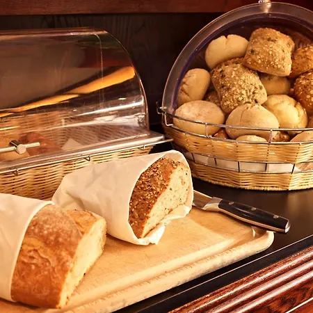 Boutique Hotel Chariot - Amsterdam Schiphol Airport-3