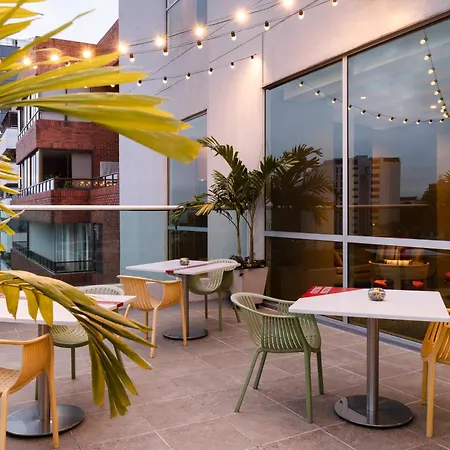 Hampton By Hilton Cali-2