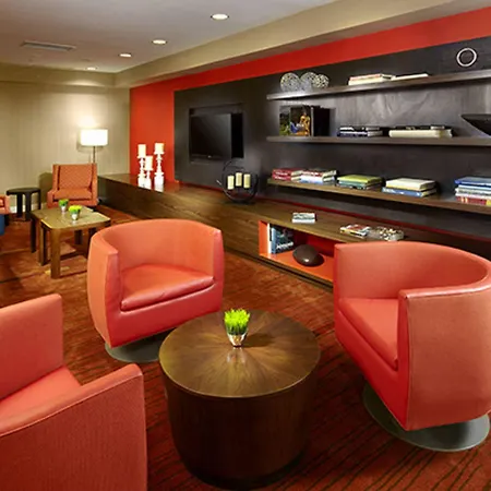 Courtyard By Marriott Akron Stow-3