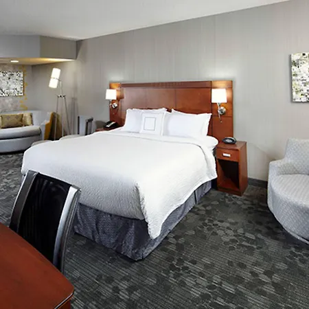 Courtyard By Marriott Akron Stow-2