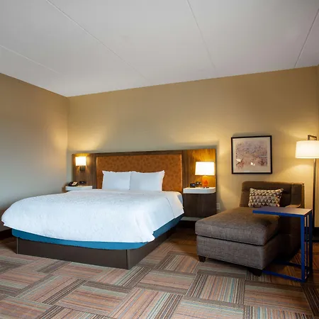 Hampton Inn Watertown-3