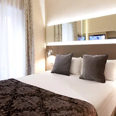 Quirinale Luxury Rooms-2