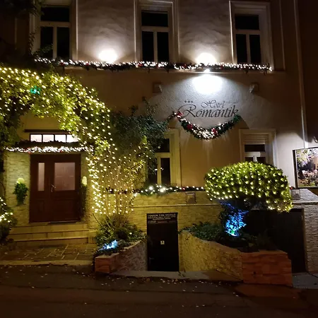 Hotel Romantik Eger-3