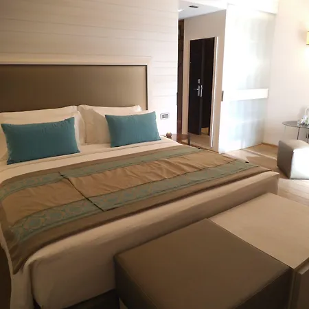 Hotel Ariston & Apartments-3