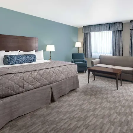 Baymont By Wyndham Minot-3