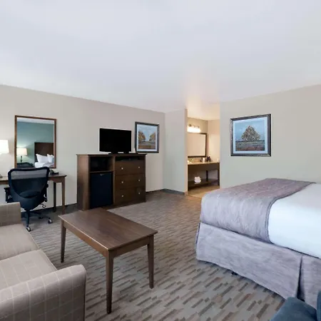 Baymont By Wyndham Minot-2