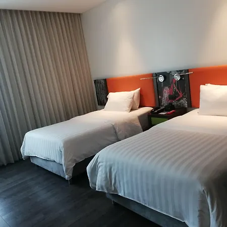 Hampton By Hilton Cali-3