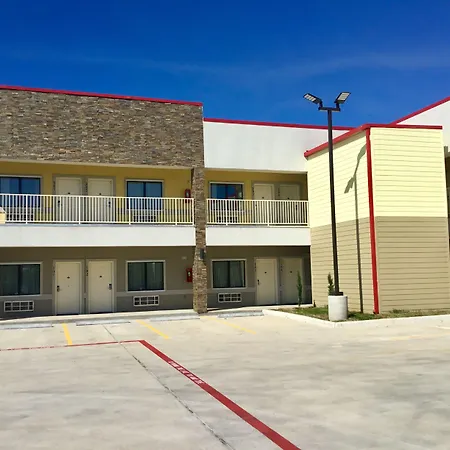 Days Inn By Wyndham Freeport-2