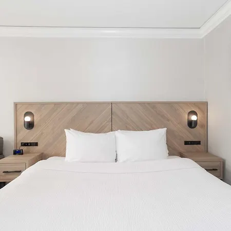 Sandman Signature Vancouver Downtown Hotel-3