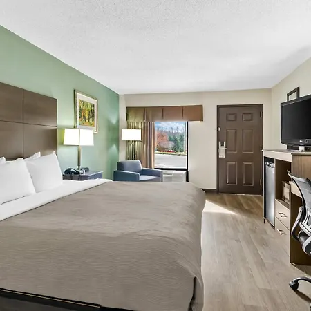 Quality Inn Hillsville-3