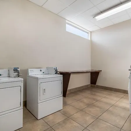 Hawthorn Suites By Wyndham Lubbock-3