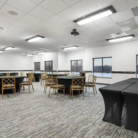 Hawthorn Suites By Wyndham Lubbock-2