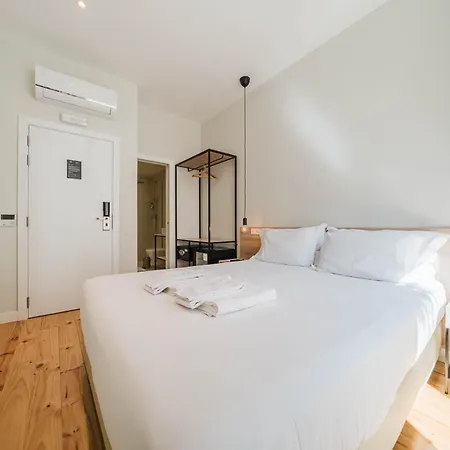 Gs Chiado Boutique Studios & Suites-3