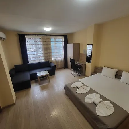 Twain Apart&Rooms-2
