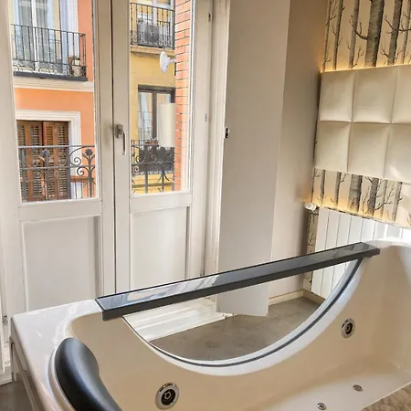 madrid central gran via Suites-3