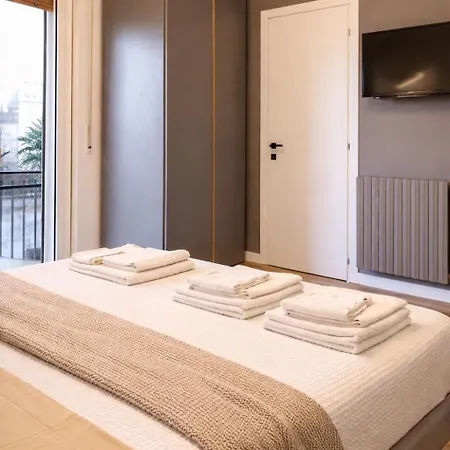 A Due Passi Dalla Scalinata Rooms-2