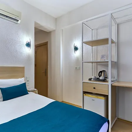 Mia Hill Suites-3